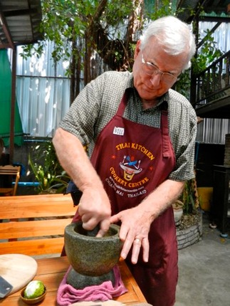 Thai Cooking School - Bill Taylor making curry paste