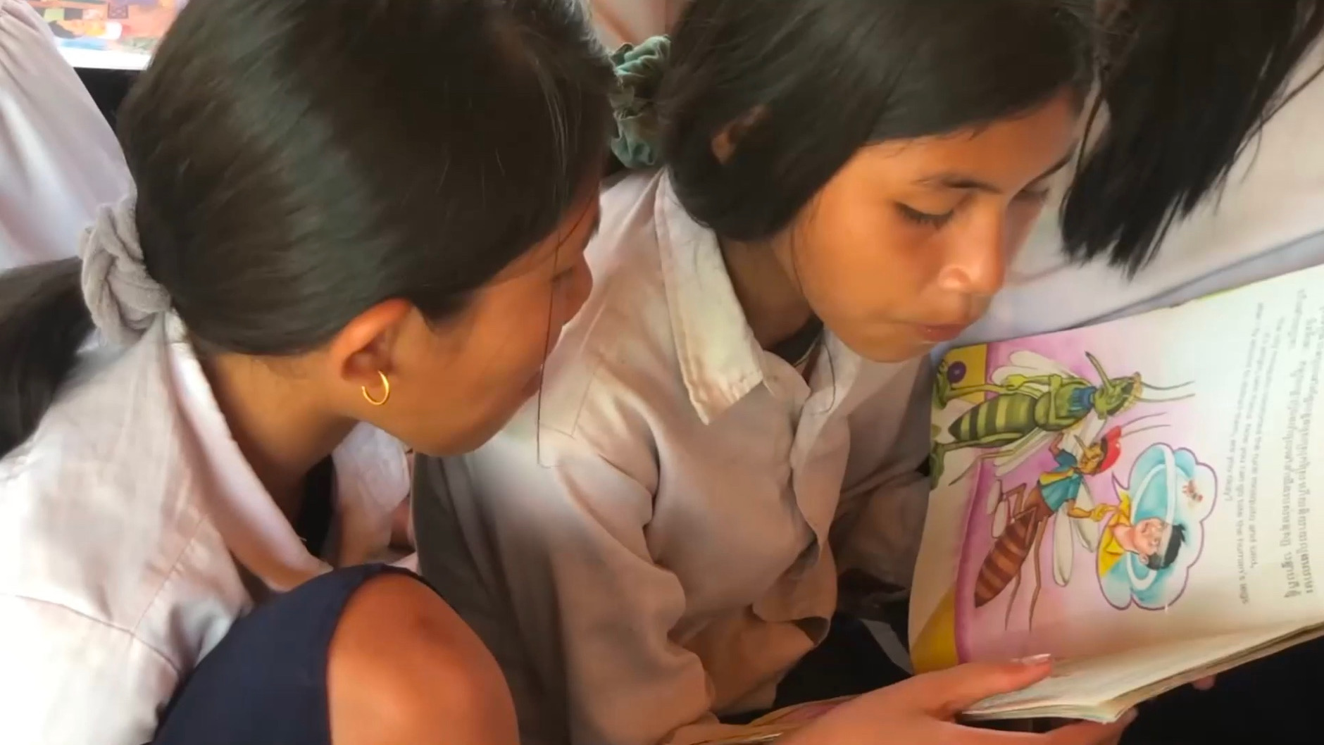 Video - Tuk Tuk Mobile Library - No Arrow